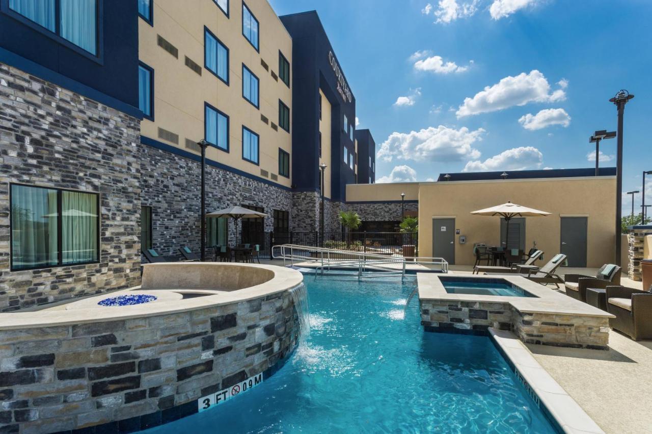 Готель Courtyard By Marriott Houston Katy Mills Екстер'єр фото